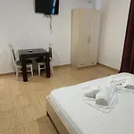 Kleo *