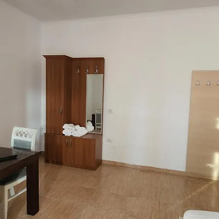 Kleo Hotel Rinas